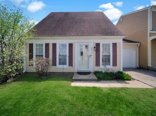 29W395 Greenbriar Ln, Warrenville, IL
