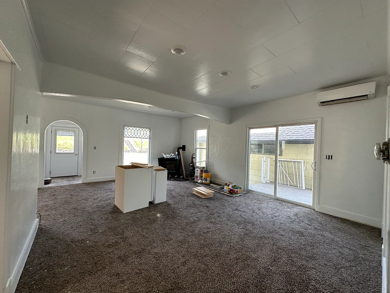 6 bed, 2156 sqft, $2,500 — Photo 3
