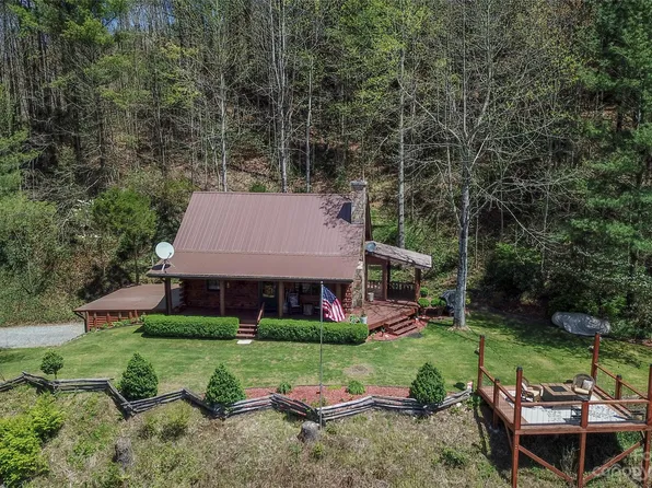 519 Mission Rd, Robbinsville, NC 28771