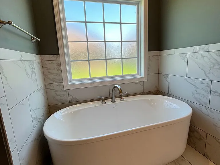 557 Dexter Dr — Photo 21