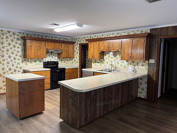 5th image of 402 W 47th St