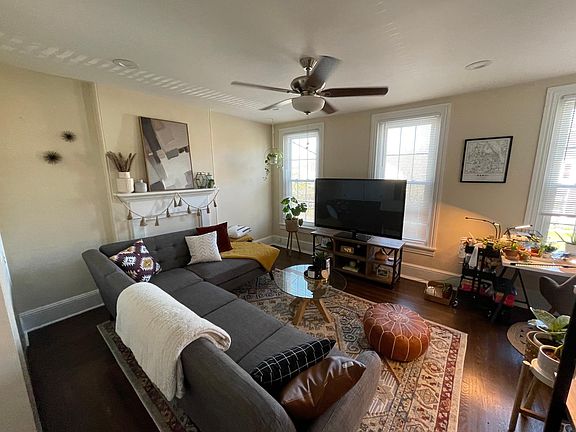 3rd image of 304 Main St APT 2