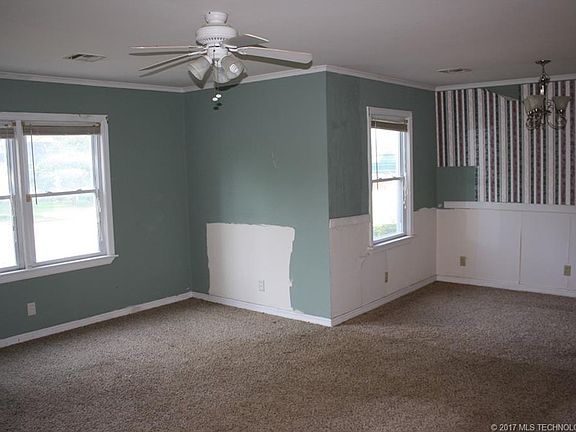 5th image of 306 E 12th Pl