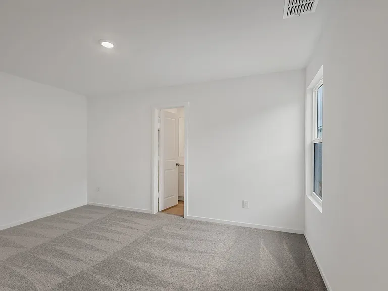 6819 Highlands St — Photo 32