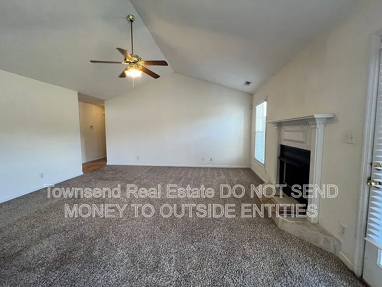 121 Bugle Call Dr — Photo 7