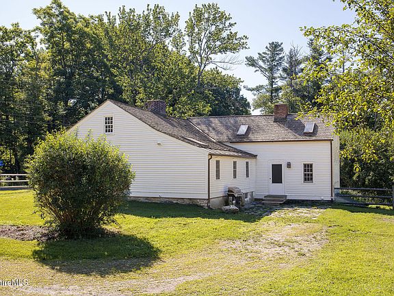 3rd image of 121 Sandy Brook Tpke