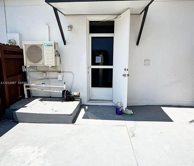 18405 SW 132nd Ave #18405 — Photo 2