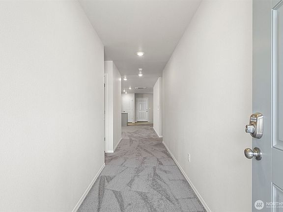 3rd image of 181 NE Olympic Ridge