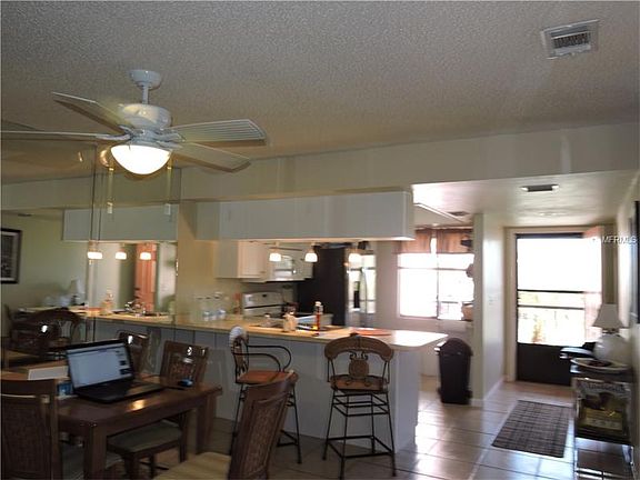 3rd image of 7862 Eagle Creek Dr