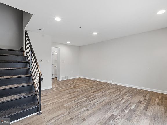 3rd image of 4993 Pennway St