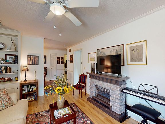 3rd image of 2115 Tudor St