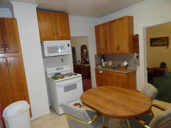 5th image of 920 Jefferson Ave