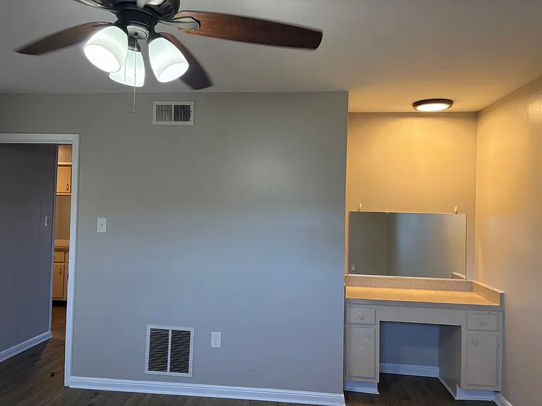 10542 Jefferson Hwy — Photo 29