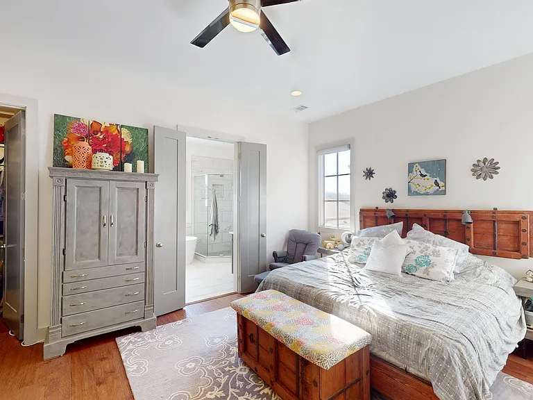 7075 Fain Park Dr — Photo 15
