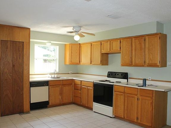 4th image of 1738 Saint Anthony Dr