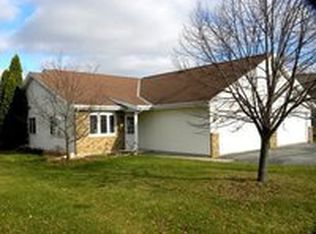 506 Root Ave, Hartford, WI 53027