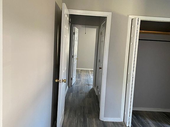 3rd image of 1628 Gordon St Unit B