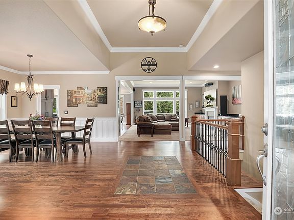 4th image of 3723 Northshore Boulevard NE