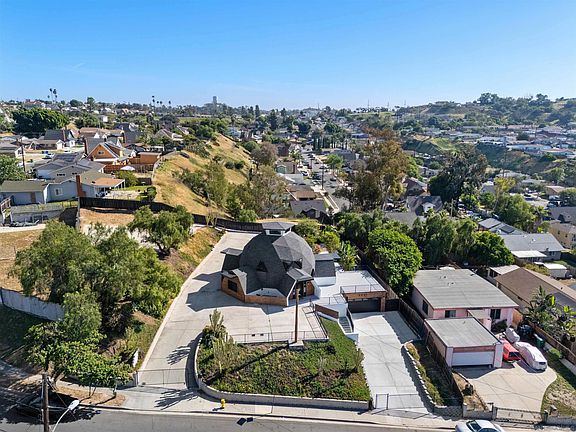 3rd image of 6937 Madrone Ave