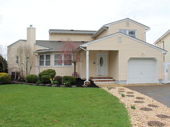 2nd image of 1177 Laurel Dr