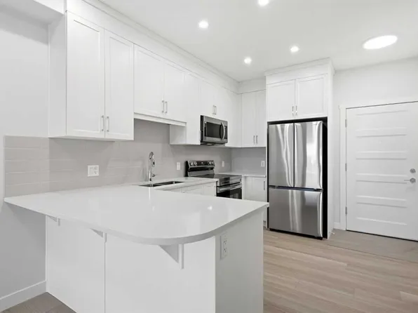 81 E Arbour Lake Vw NW #1410, Calgary, AB T3G 0H4