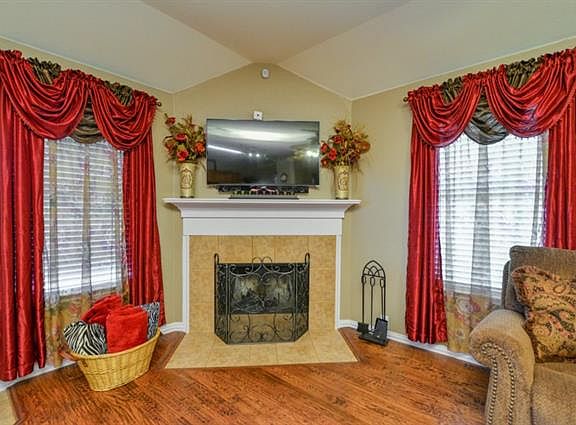 5th image of 8516 Yellow Buckeye Dr
