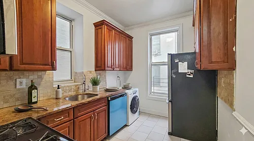 118 W 114th St #3E Photo 1 118 W 114th St #3E Photo 1