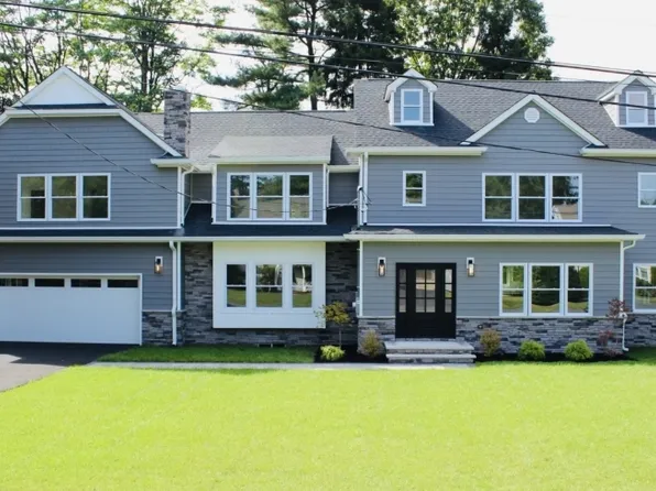 6 Lakeview Ter, Woodcliff Lake Boro, NJ 07677