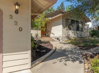 220 Mistletoe Ct, Angels Camp, CA 95222