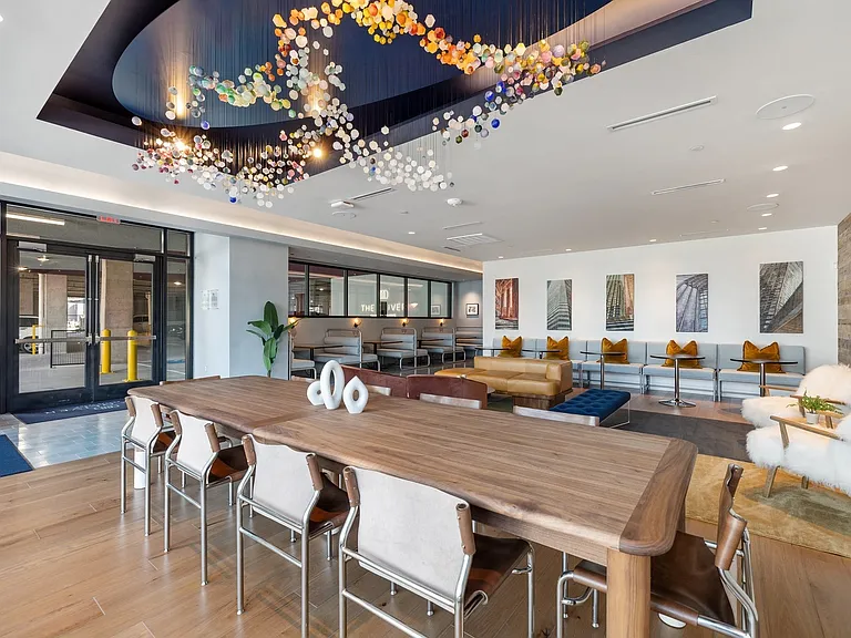 Clubhouse 2