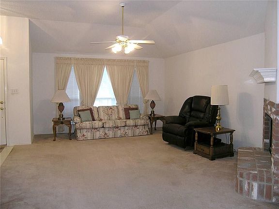 2nd image of 6718 Canyon Creek Dr