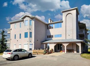 6 E Skyline Cres #102, Claresholm, AB T0L 0T0