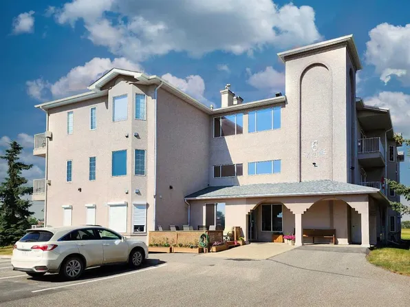 6 E Skyline Cres #102, Claresholm, AB T0L 0T0