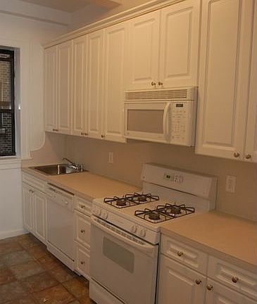 3rd image of 412 W 110th St APT 94
