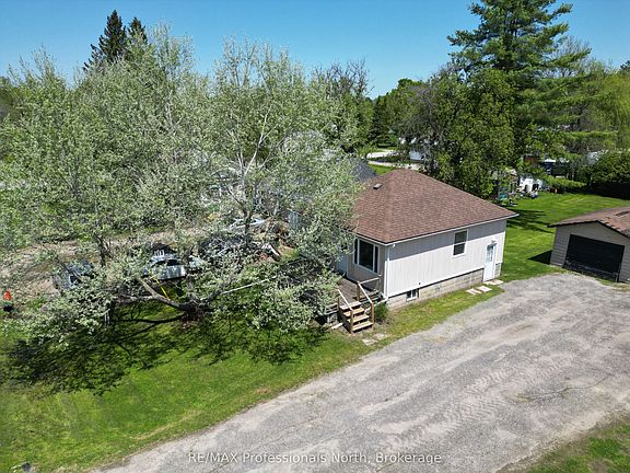 3rd image of 14 Chandos St