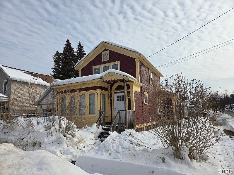 1st image of 116 E Oneida St