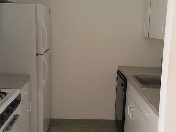 5th image of 9922 67th Ave #5B