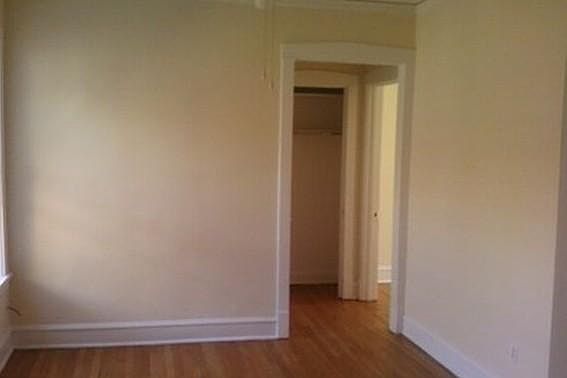3rd image of 531 W Fullerton Pkwy APT Bsmt