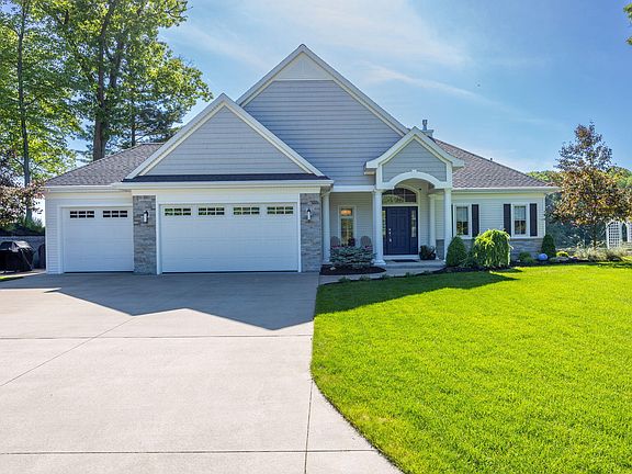 2nd image of 10970 N Marywood Dr