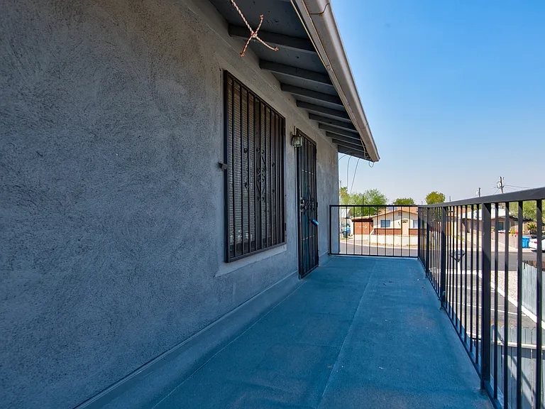 9631 N 12th Ave #201 — Photo 17