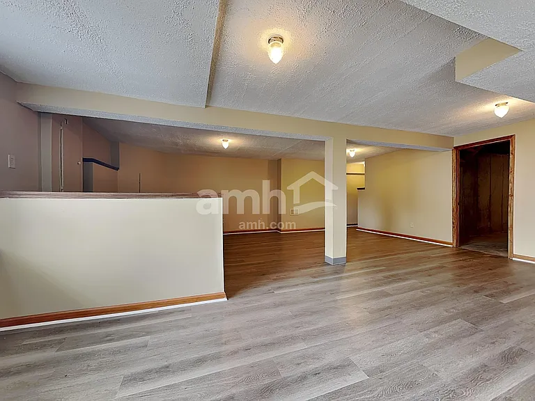 440 Dexter Ct — Photo 18