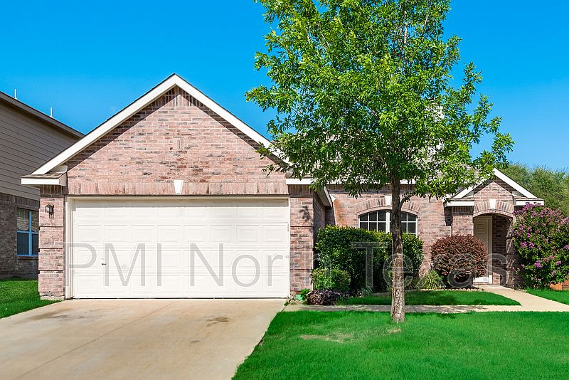 1st image of 704 Piedmont Dr