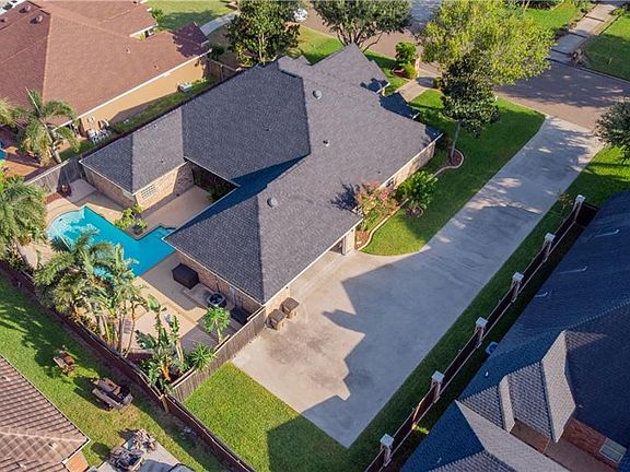 4th image of 715 Crown Cir