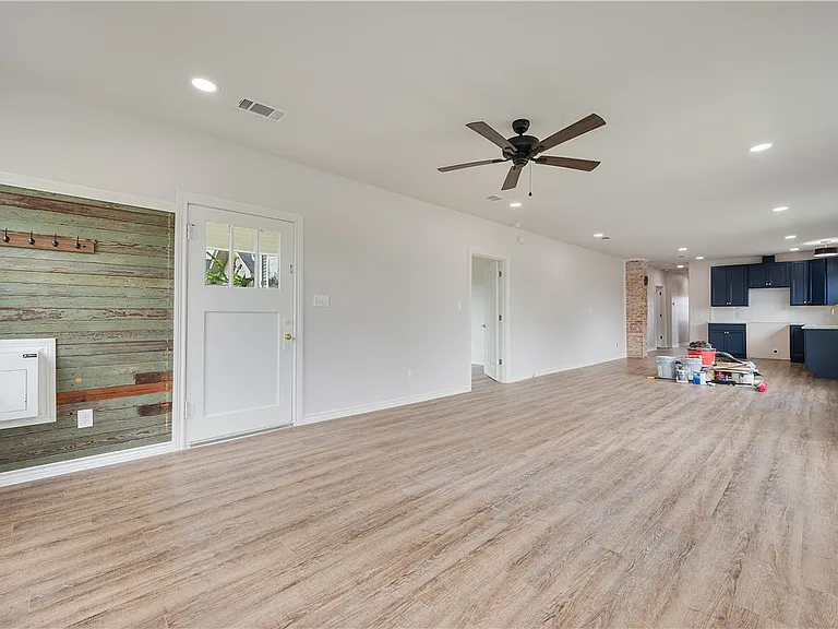 15102 Faircrest Dr — Photo 8