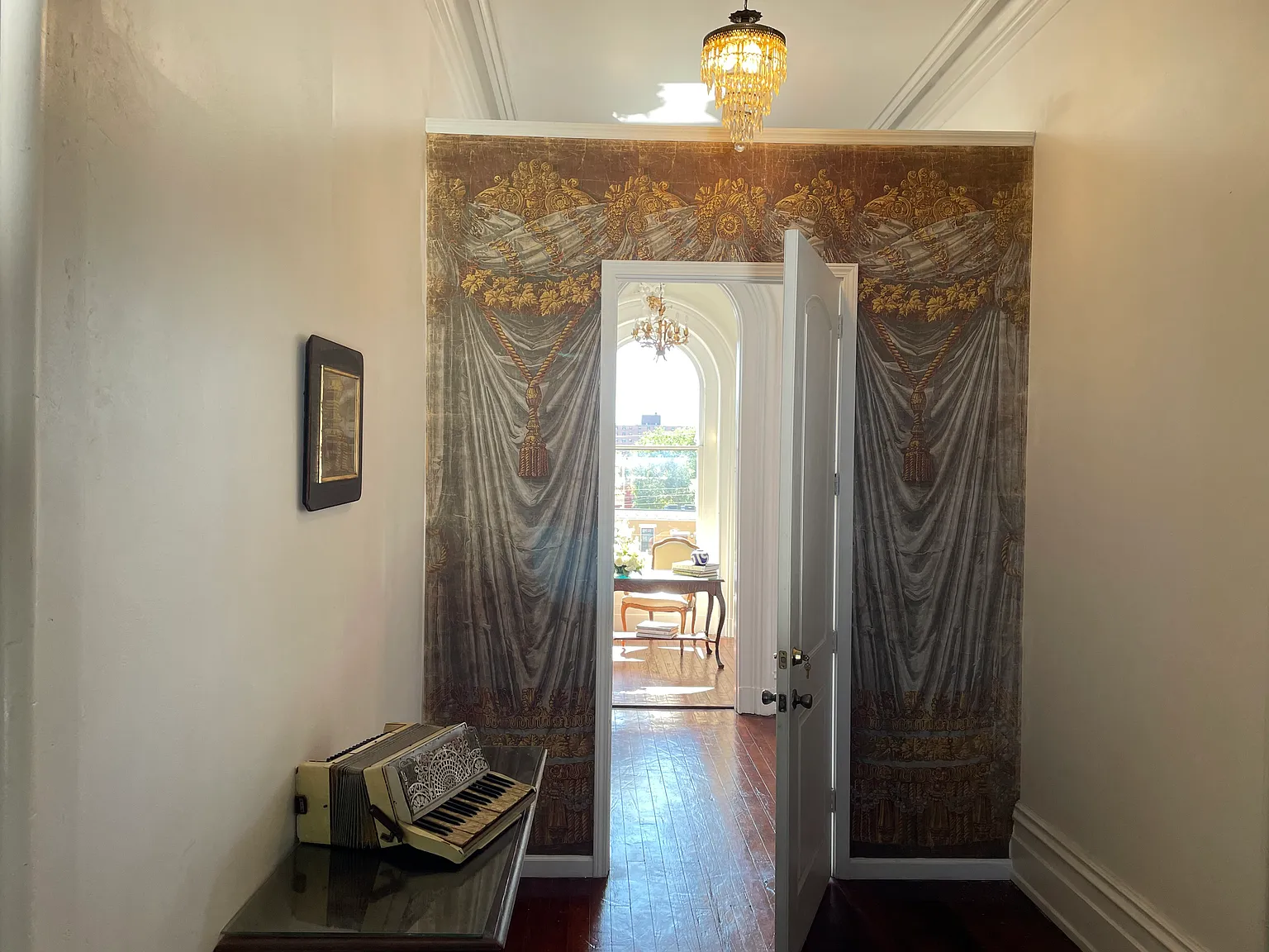 2 bed, 2000 sqft, $2,800 — Photo 4