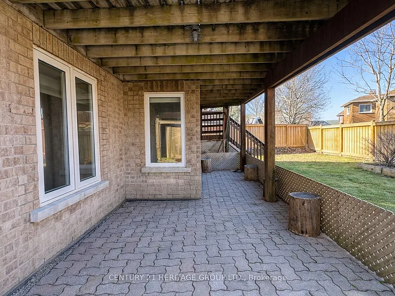 691 Shanahan Blvd — Photo 17
