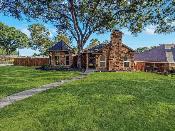 303 E Hillcroft Dr, Duncanville, TX 75137