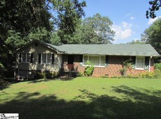 208 Oaklawn Dr, Laurens, SC 29360
