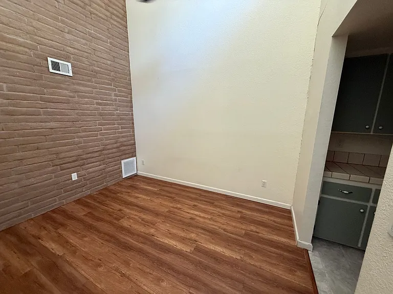 2680 Bradford Way — Photo 8
