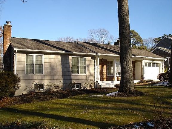 3rd image of 2386 Linden Pl